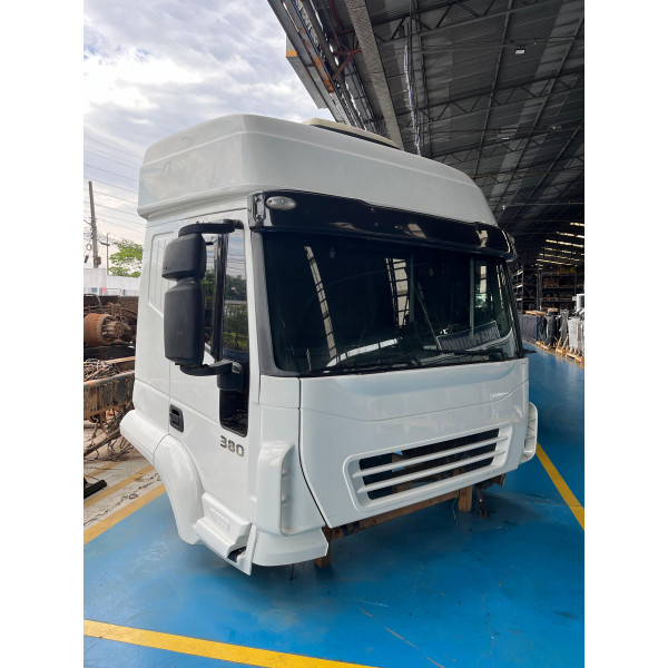 CABINA IV STRALIS 450S38 CM IVECO STRALIS 450S38 Ano: 2007